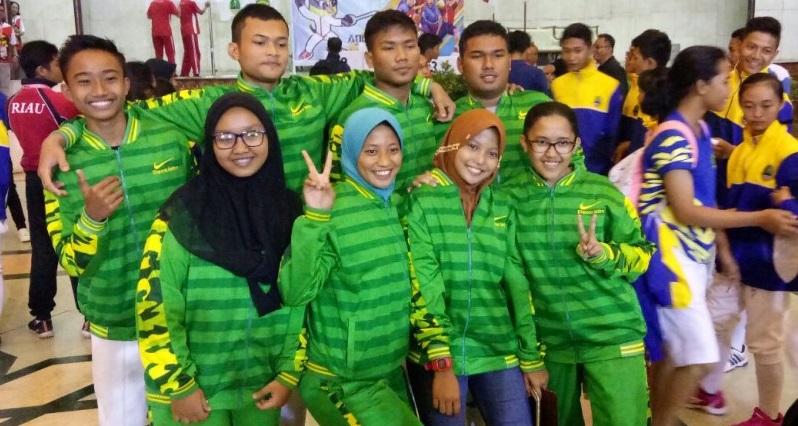 Atlet Anggar Surabaya, tengah bersiap wakili Jawa Timur di Kejuaraan Nasional 26 November mendatang. (foto: ngopibareng)