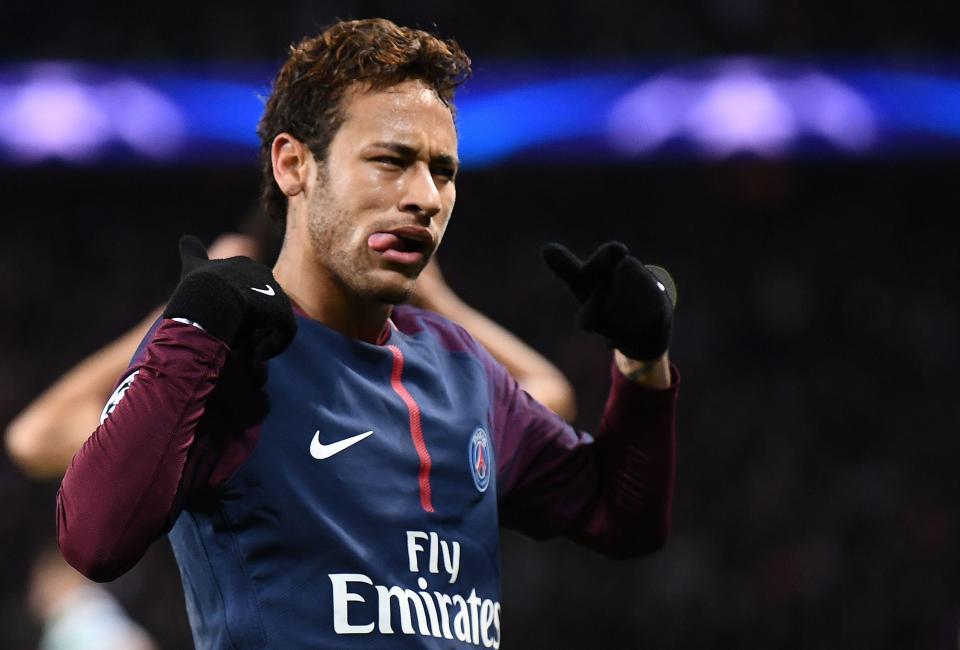 Selebrasi Neymar yang mencetak dua gol saat PSG menghancurkan Celtic 7-1 dalam lanjutan Liga Champions, tadi malam. 