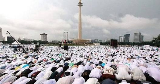 MASSA 212: Massa reuni 212 di Monas Jakarta, Sabtu 2/12/2017 lalu. (Foto Courtesy for Google)