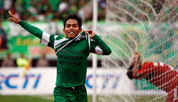 Andik Vermansyah saat masih membela Persebaya empat tahun lalu. foto:ist