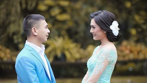 Raditya Dika telah resmi melamar kekasihnya, Annisa Azizah. (Foto: Istimewa)