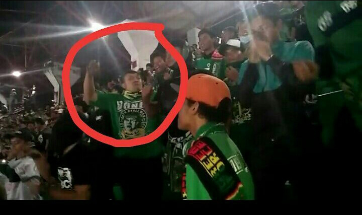 Foto korban bonek yang meninggal tersebar di media sosial dalam laga melawan PSS Sleman, tadi malam. foto;instragram