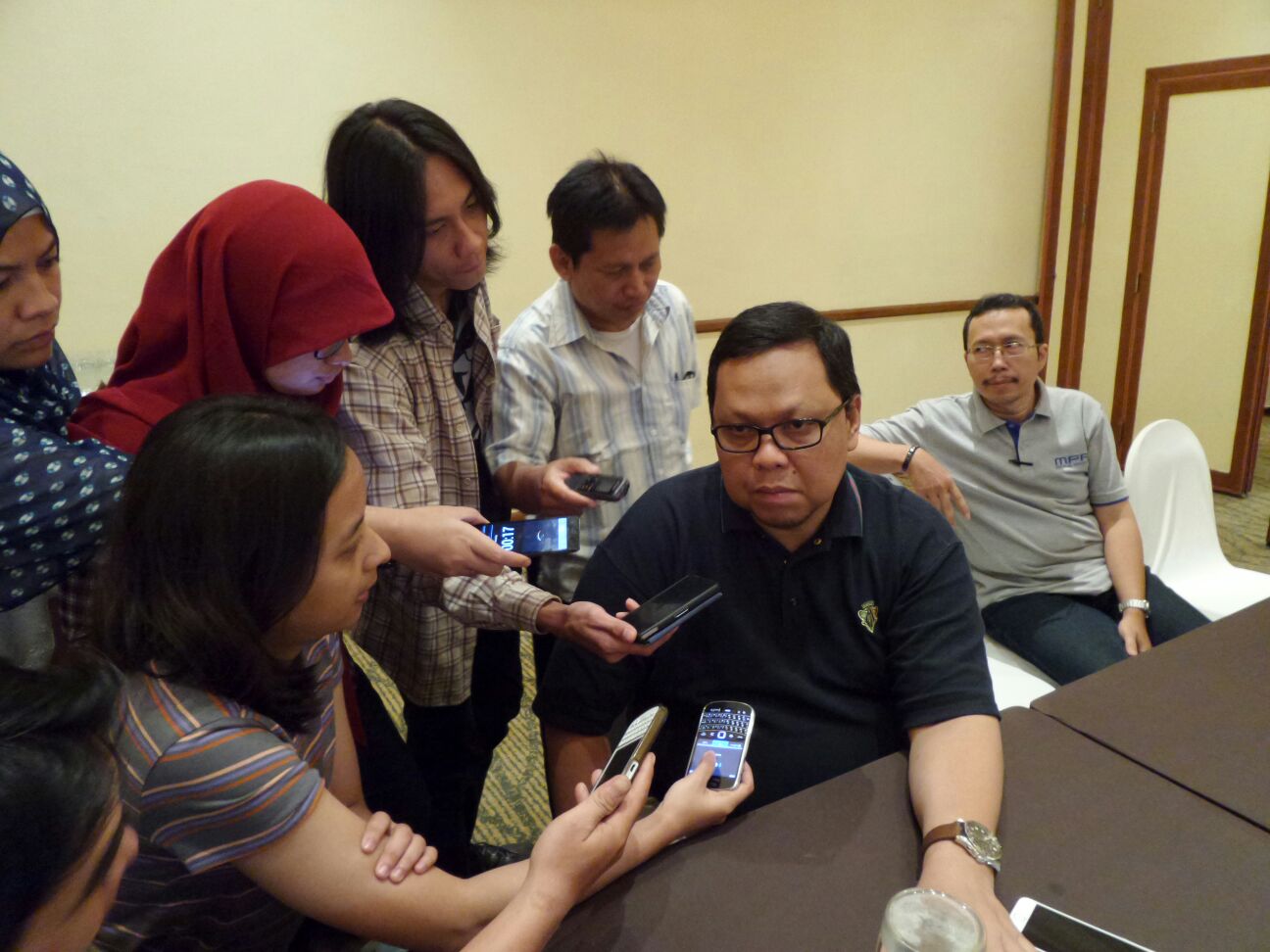 PROTES: HM Lukman Edy, anggota DPR RI asal Provinsi Riau, bela safari dakwah Ustadz Abdul Somad. (foto: dok ngopibareng.id) 