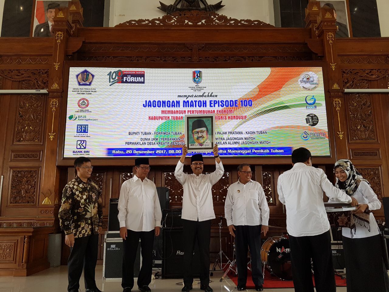 Wagub Jatim Saifullah Yusuf (Gus Ipul) saat menghadiri Jagongan Mathoh di Pendopo Tuban, Rabu (20/12). Foto : ngopibareng 