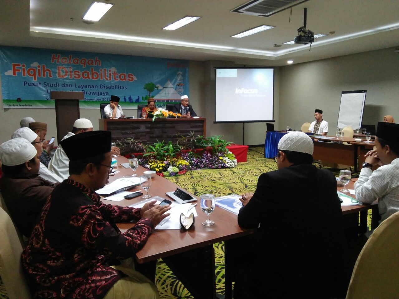 Halaqah Fikih Disabilitas yang diselenggarakan PSLD dan Pusat Studi Pesantren Universitas Brawijaya, di Hotel Savana Malang, pada Selasa-Kamis, 19-21 Desember 2017. (foto:ngopibareng.id)