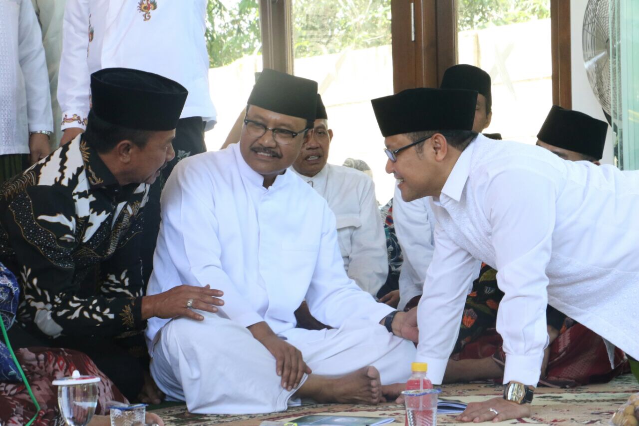 (Dari kiri) Nyono Suharli, Gus Ipul dan Muhaimin Iskandar, Minggu (24/12). (Foto : ngopibareng.id)