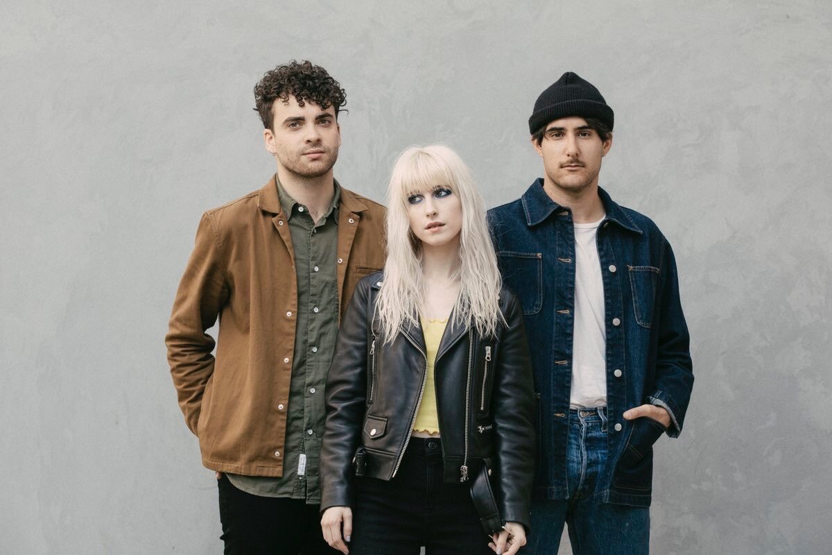 Paramore - Taylor York (kiri), Hayley Wiliams (tengah),  dan Zac Afro (kanan). (Foto: substreammagazine.com)