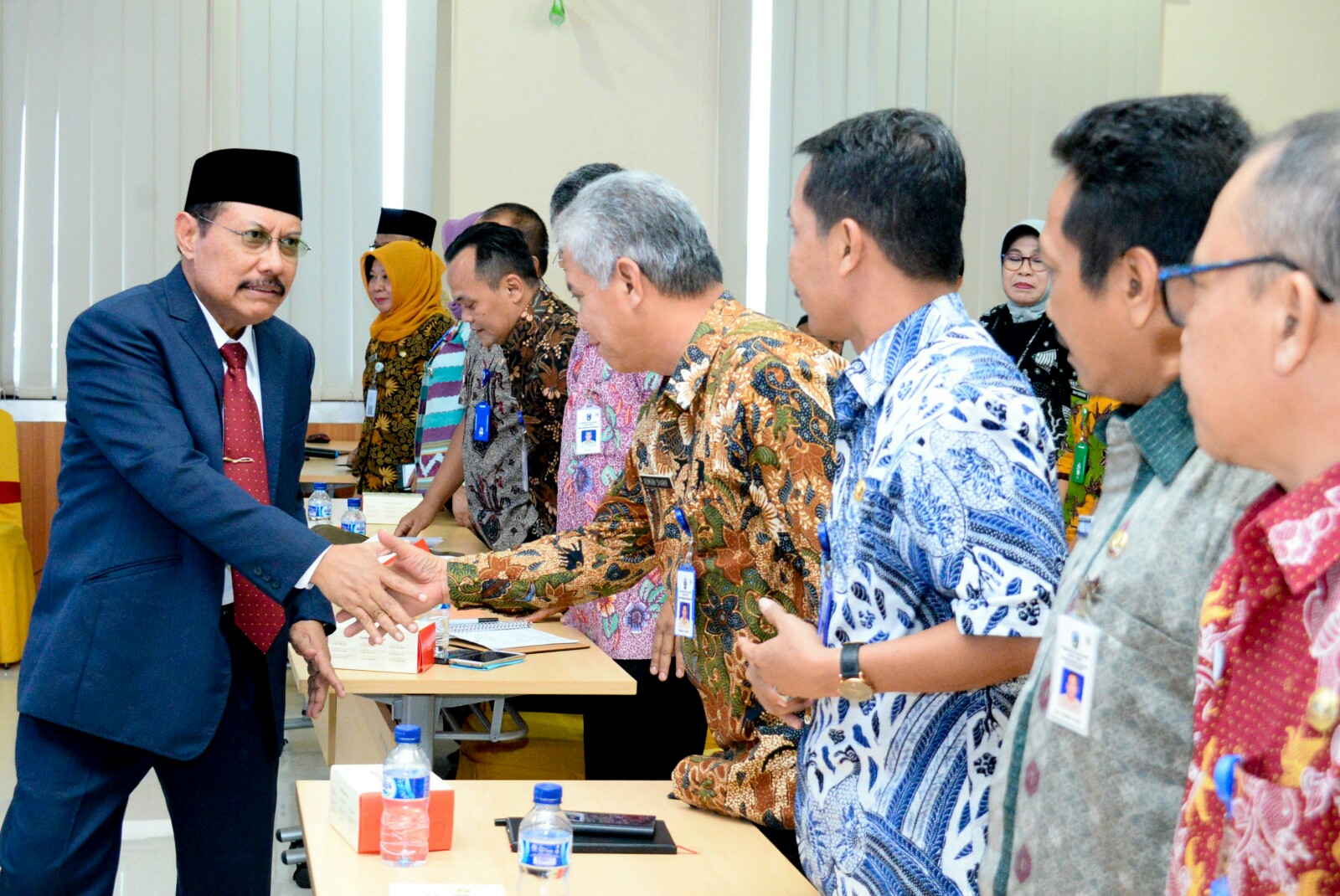 Sekdaprov Jatim saat membuka acara sosialisasi aplikasi e-NewBudgeting  bagi penanggungjawab keuangan di lingkungan Pemprov Jatim, di kantor Dinas Kominfo Prov. Jatim, Jl. Ahmad Yani No. 242-244, Surabaya, Jumat, 29 Desember 2017. (Foto: Istimewa)