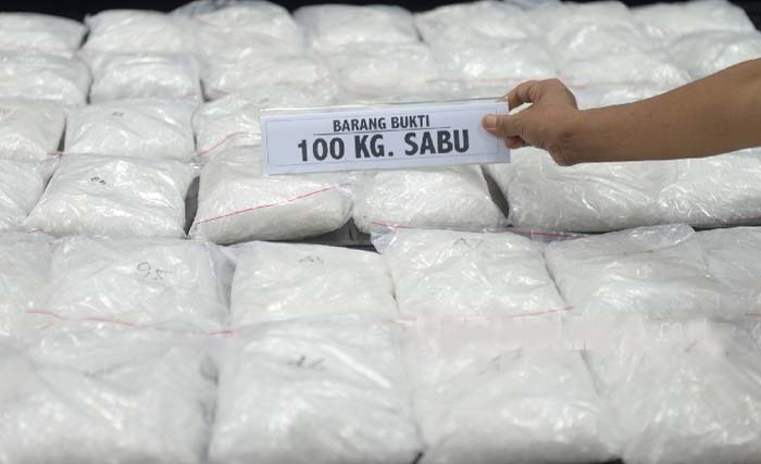 Penangkapan 100 kilogram sabu beberapa waktu lalu. (foto; republika.co.id)