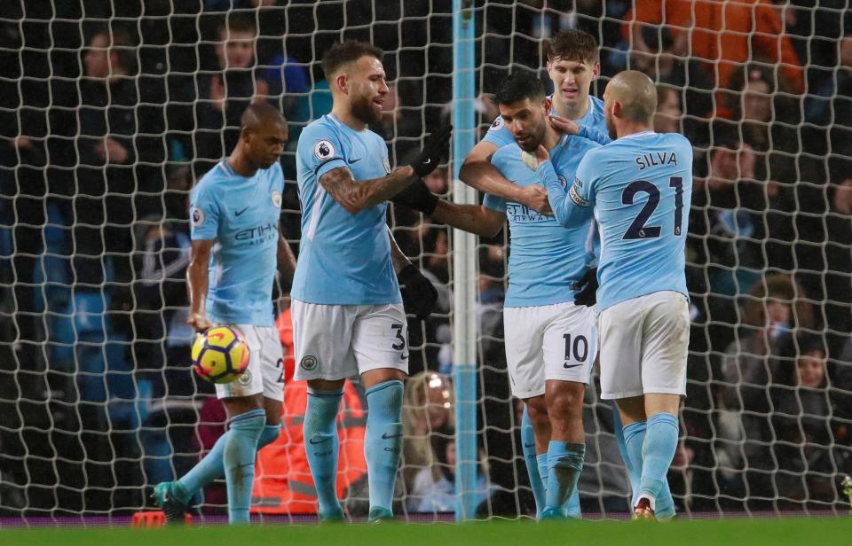 Pemain Mancherster City merayakan kemenangan atas Watford dalam lanjutan Liga Inggris, dinihari tadi. foto:reuters