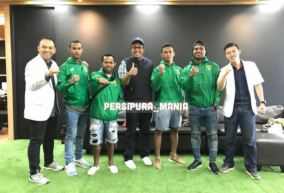 Empat Pemain Papua usai melakukan tes medis di Jakarta beberapa hari lalu. (foto: instagram) 