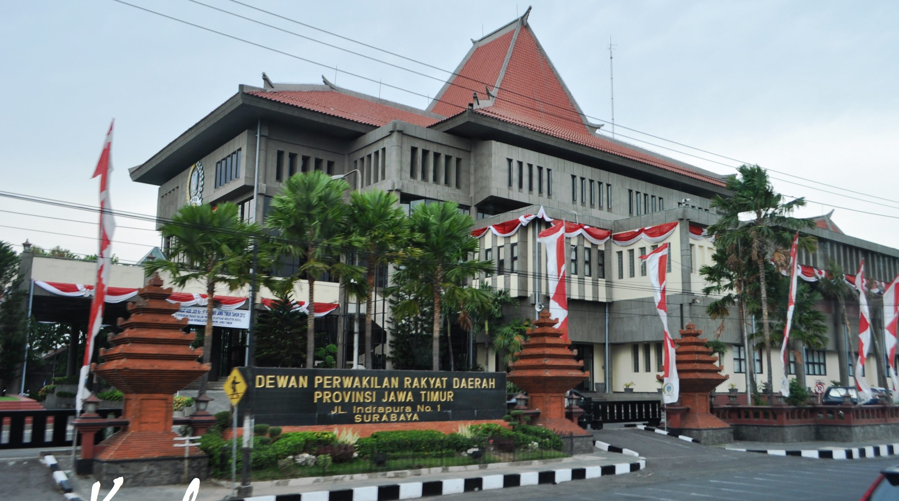 Foto ilustrasi Gedung DPRD Jatim Jalan Indrapura (Foto: Dokumentasi)