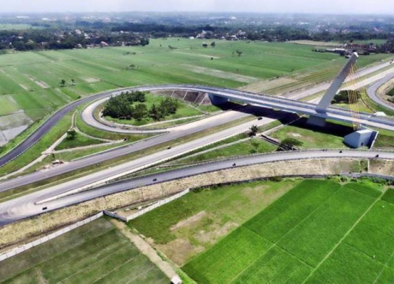 Jalan tol Solo-Ngawi yang masih dalam pembangunan. (Foto: Jasa Marga)