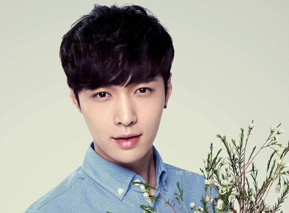 Lay-EXO (allkpop.com)