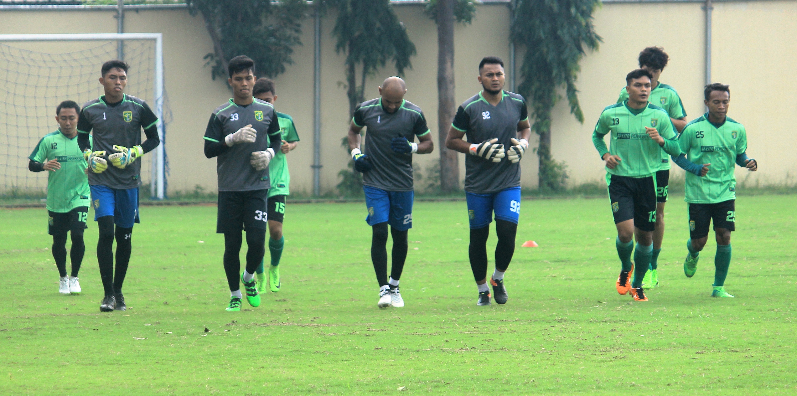 Suad Persebaya Surabaya, saat latihan di Lapangan Polda Jatim. (foto: ngopibareng)