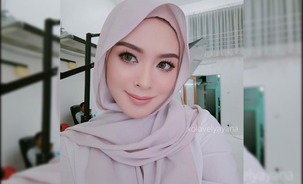 Ayana Jihye Moon berhijab. (Instagram @xolovelyayana)