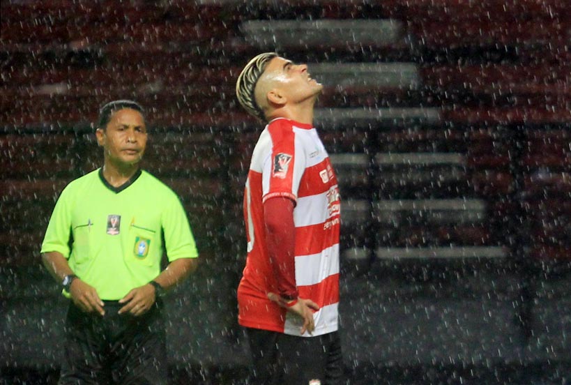 Cristian Gonzales saat membela Madura United di Piala Presiden 2018. foto:ngopibareng/tom