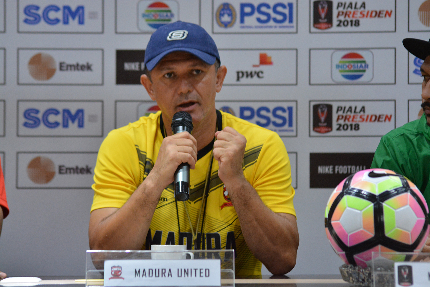 Pelatih Madura United Gomes de Olievera. (foto: hrs/ngopibareng)