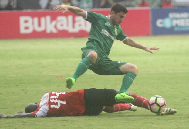 Debut perdana Reberto Pugliara, di Persebaya Surabaya. (Foto : tom/ngopibareng.id)