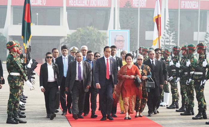 Presiden Jokoowi dan Ibu Negara dan  rombongan meninggalkan Bangladesh hendak menuju ke Afghanistan, Senin29 Januari 2018 pagi. (foto: Biro Pers Setpres)