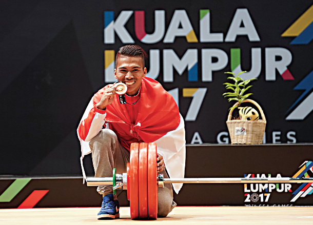 Deni, atlet angkat besi peraih medali emas Sea Games 2017 lalu.