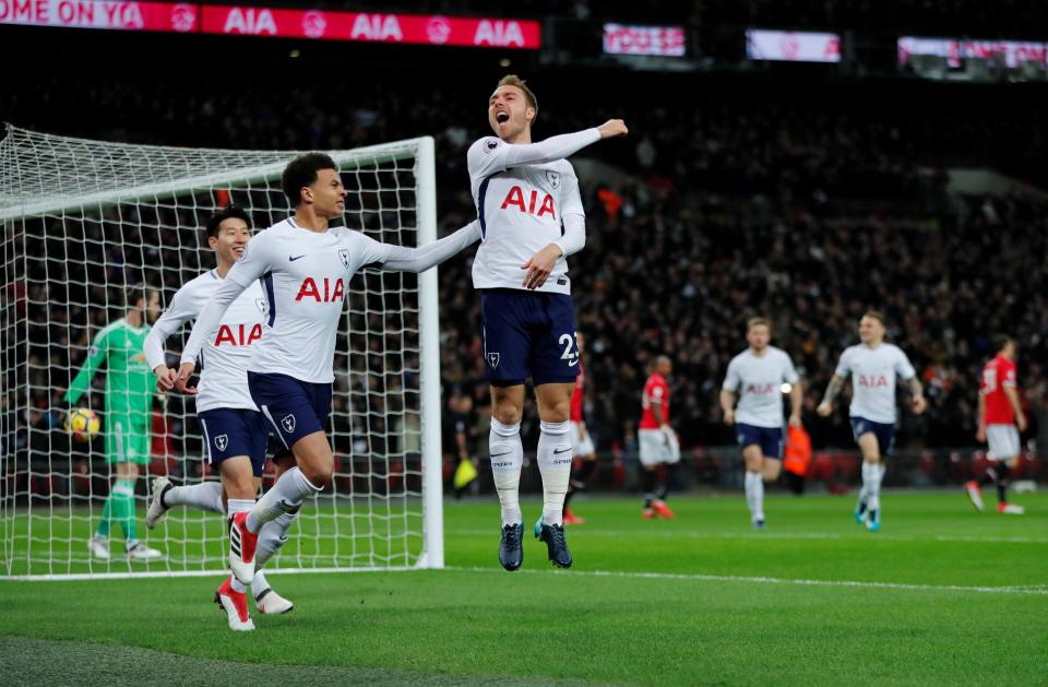 Christian Eriksen usai membobol gawang Man United ketika pertandingan baru berjalan 11 detik. foto;gettyimage