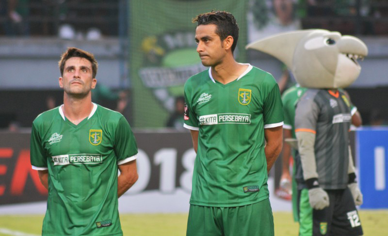 Pemain Asing Persebaya, Robertino Pugliara dan Octavio Dutra. (foto: hrs/ngopibareg)