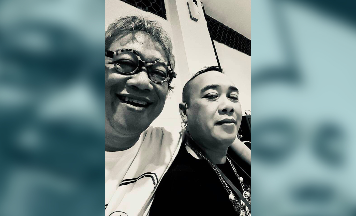 Foto Kenangan Butet Kartarejasa dengan Almarhum pelawak Gareng Rakasiwi