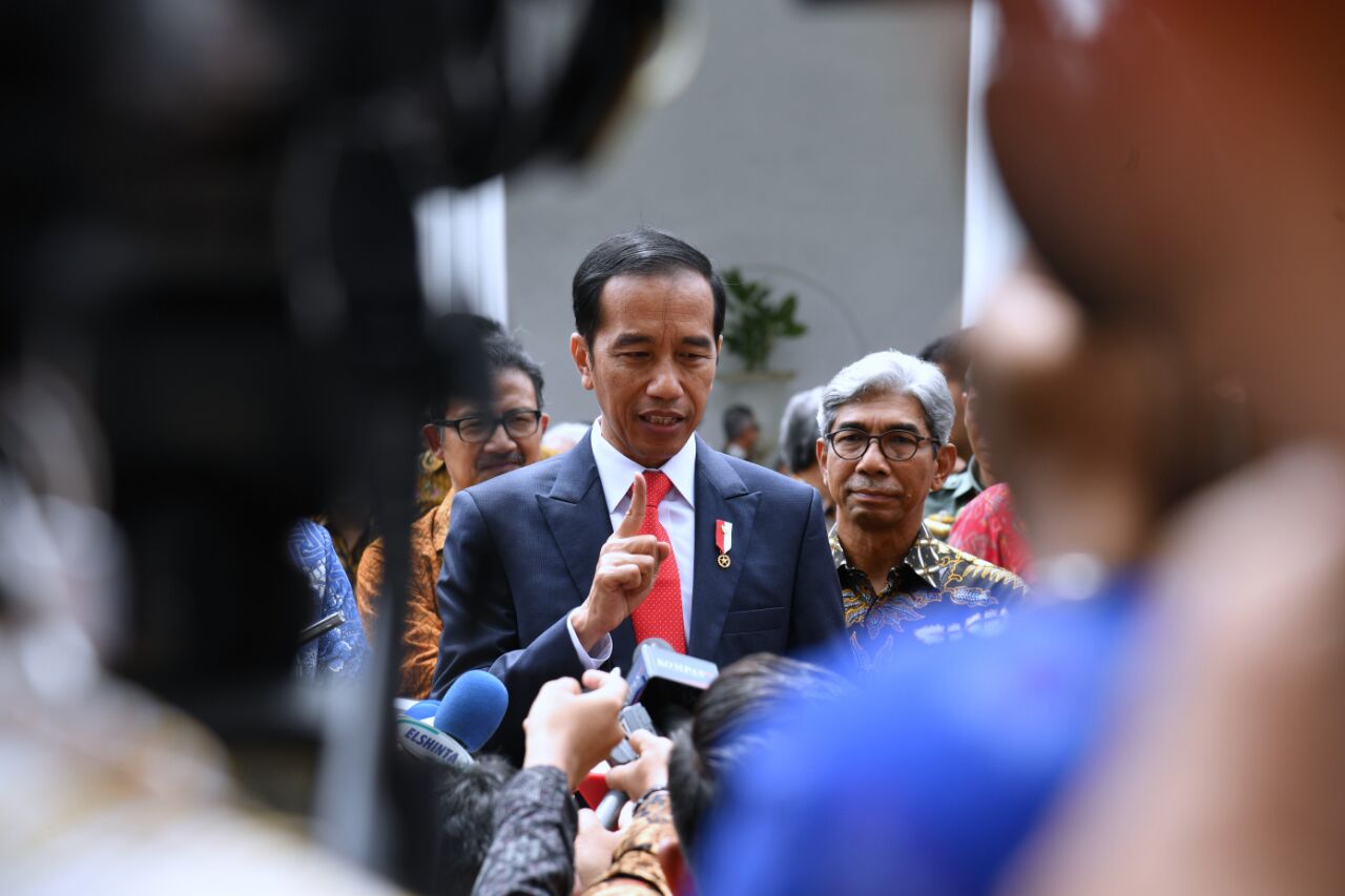 Presiden Joko Widodo saat memberikan keterangan kepada wartawan di di Gedung Pancasila, Kementerian Luar Negeri, Jakarta Pusat, Senin, 12 Februari 2018 (Foto: Setpres)