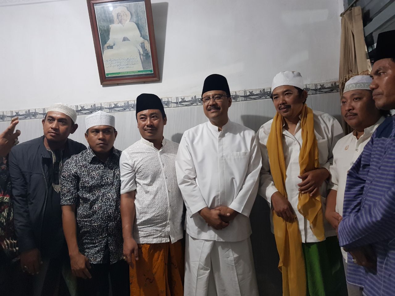 Cagub Saifullah Yusuf (Gus Ipul) bersama Ra Cholil. (Foto : Istimewa)