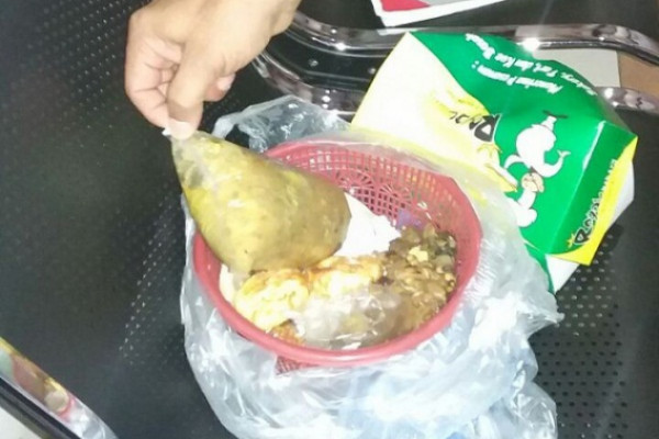 Sisa nasi hajatan yang diduga sebabkan keracunan warga di Wlingi Blitar 