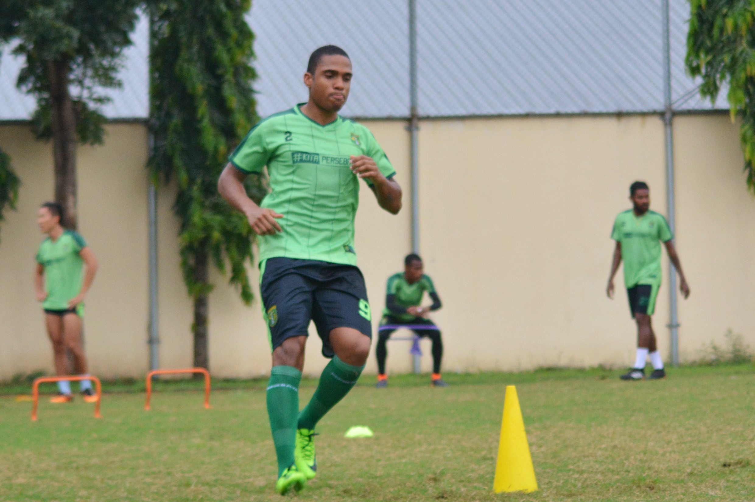 Pedro Hendrique saat jalani latihan perdana Persebaya. (foto:hrs/ngopibareng)