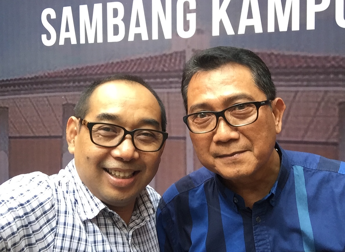 Sing penting wefie: Arif Afandi dan Wien Hendarso.