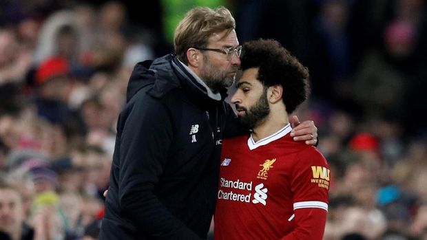 Juergen Klopp (kiri) menyebut, Mohamed salah kini jadi bintang baru di Liverpool. (REUTERS)