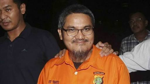 Terdakwa perkara ujaran kebencian di media sosial, Jon Riah Ukur Ginting alias Jonru. (Foto: Antara)