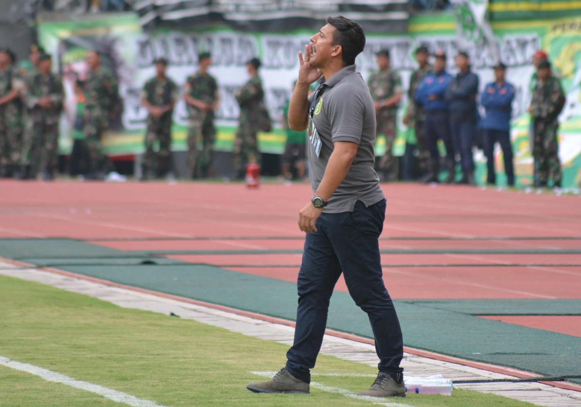 Pelatih Persebaya, Angel Alfredo Vera. (foto: ngopibareng) 