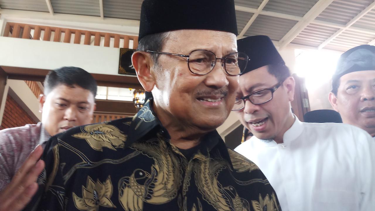 BJ Habibie. 