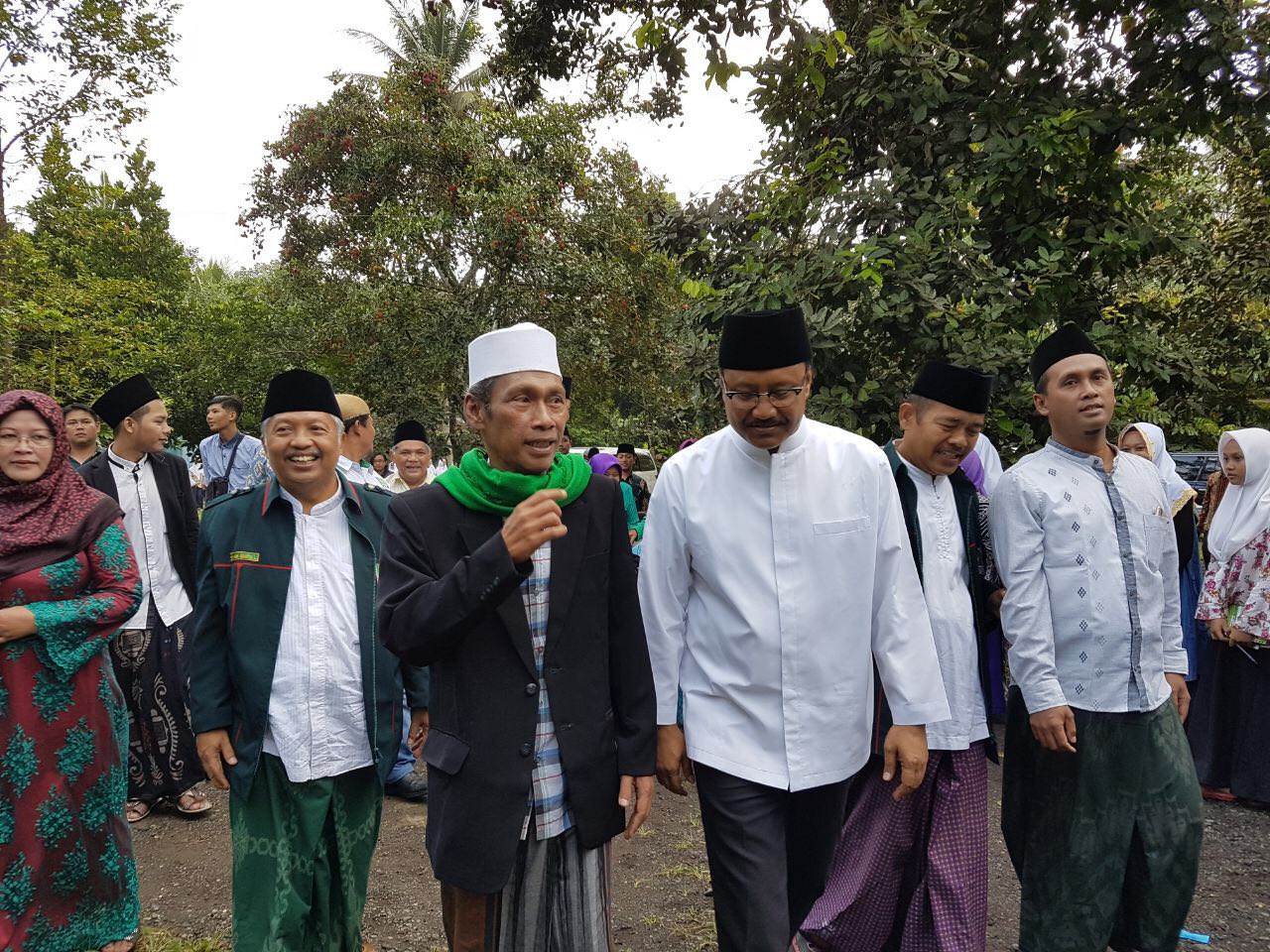 Gus Ipul saat berkunjung ke Pondok Pesantren Darussalam Blokagung, Sabtu, 3 Maret 2018. (Foto: Ist)