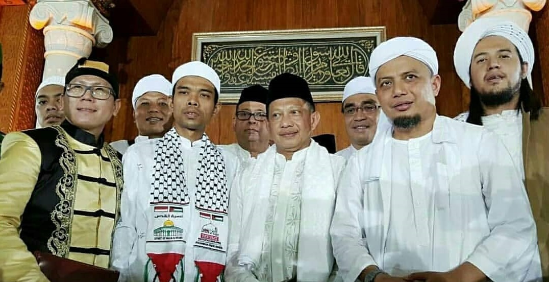 Saat Ustadz Somad dan Kapolri Bertemu