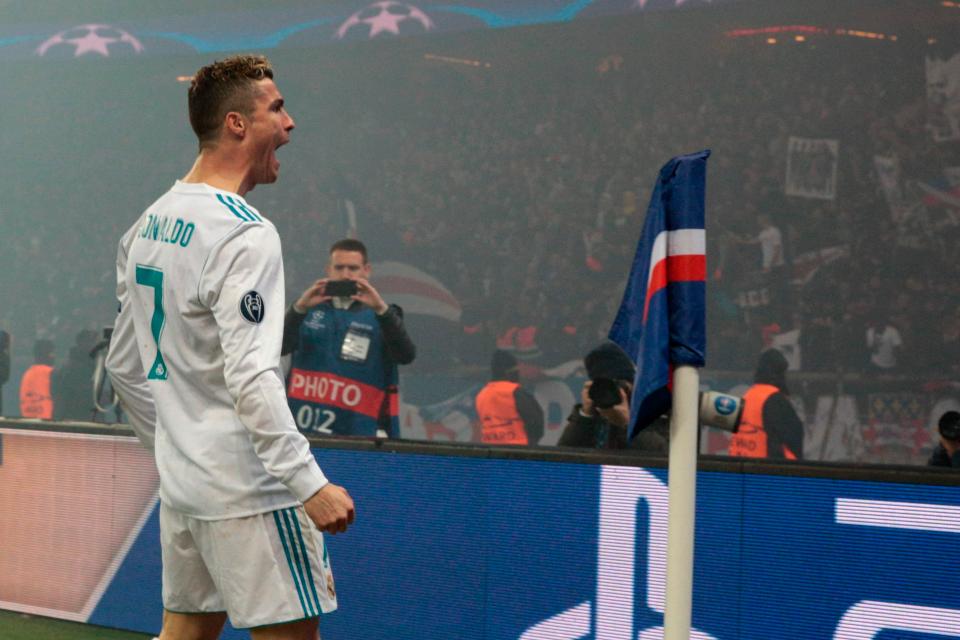 Selebrasi Ronaldo usai membobol gawang PSG, dinihari tadi. foto:reuters