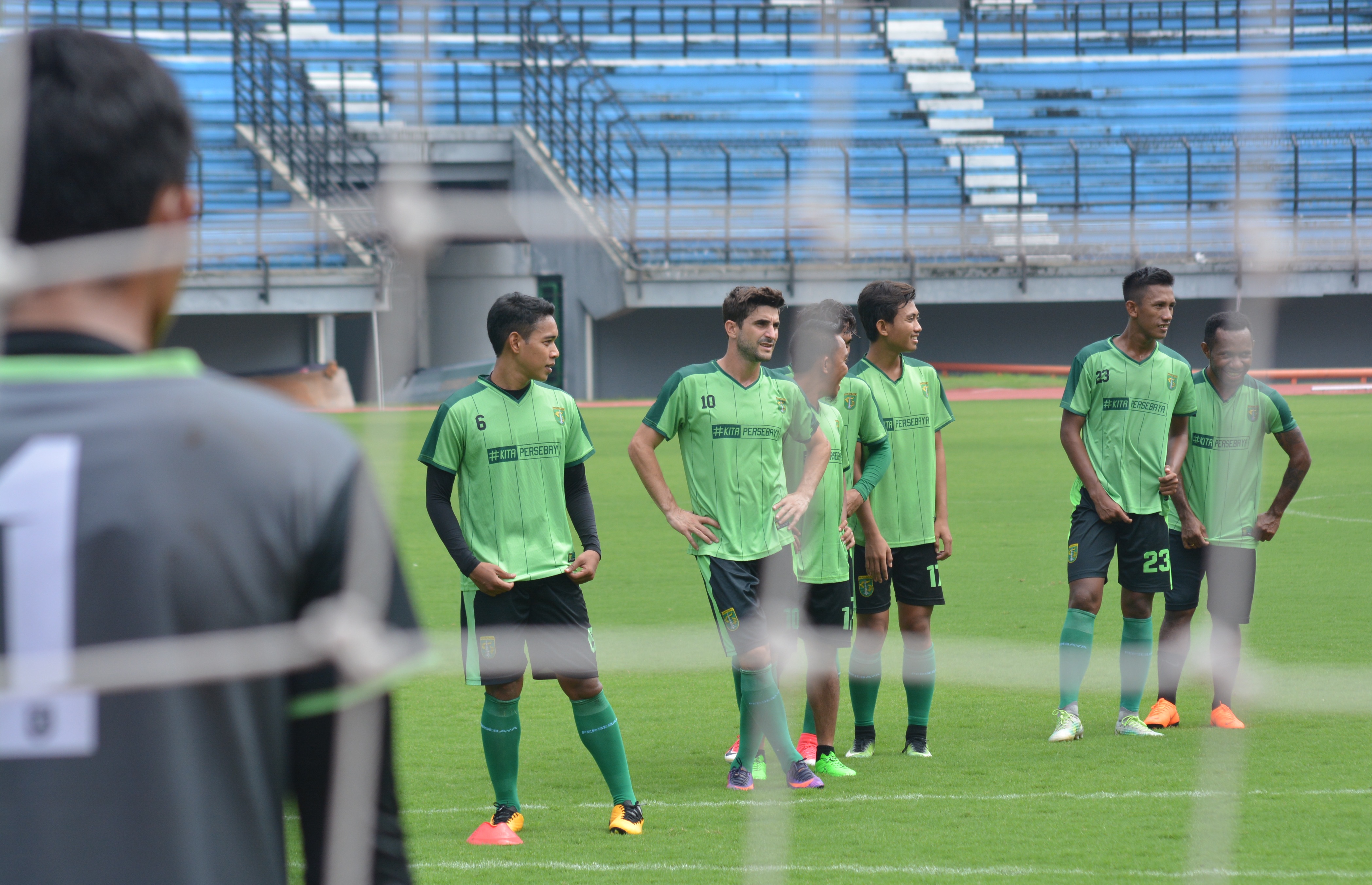 Skuad Persebaya siap jajal kekuatan Serawak FA. (foto: ngopibareng) 