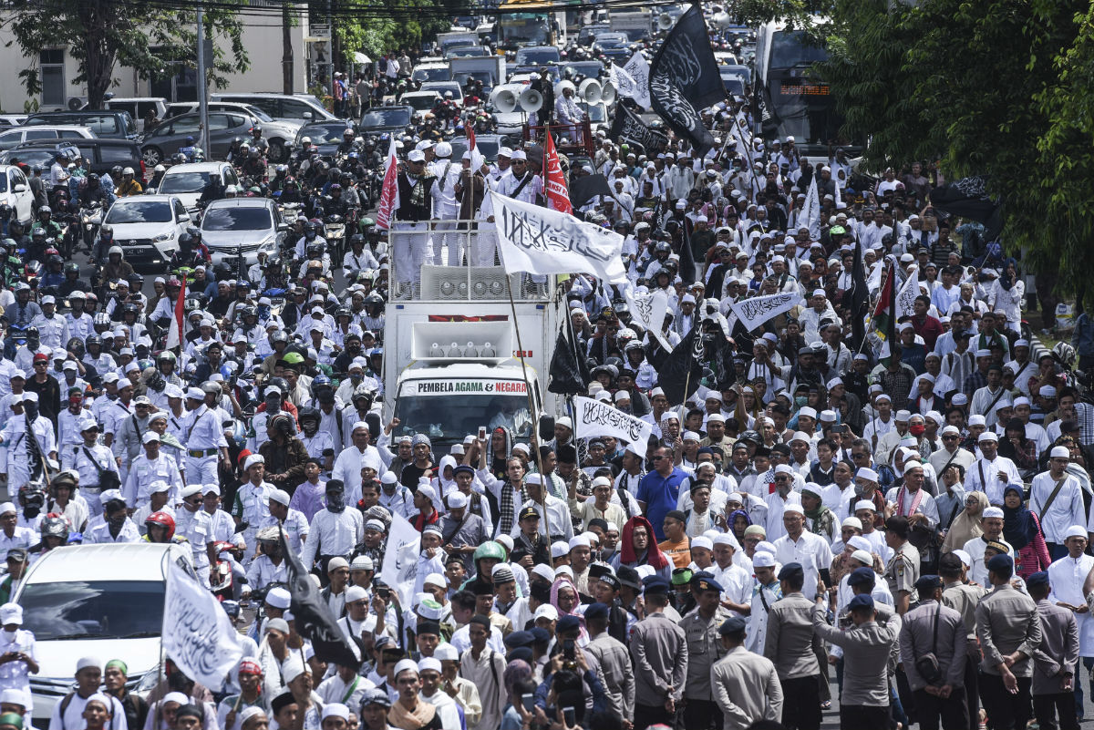 Simpatisan GNPF sedang melakukan aksi. (Foto: Dokumentasi)