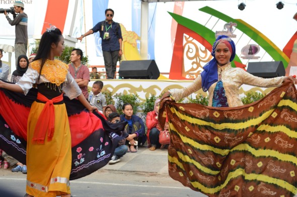 Sasirangan berkibar dalam festival. foto:dok