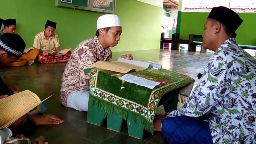 Generasi 80-an dan 90-an akrab dengan ngaji, baca koran, buku, dan lain-lain