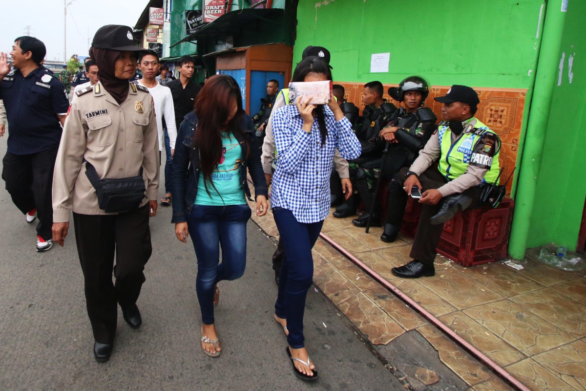 Suasana penutupan lokalisasi di Mojokerto, Jawa Timur beberapa waktu lalu. (Foto: Istimewa) 