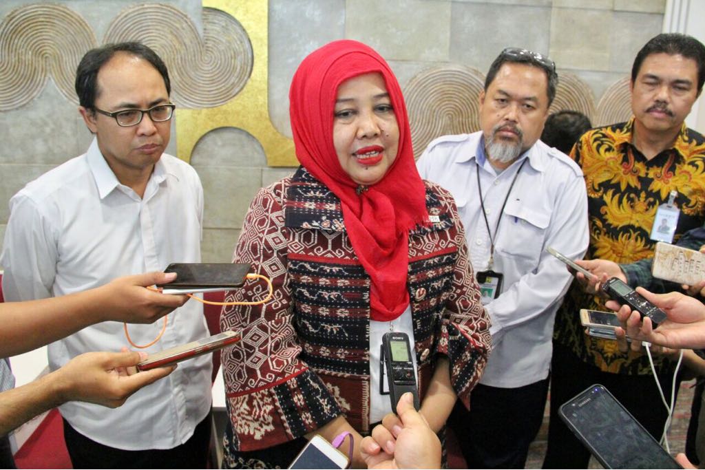 Sekjen Kementerian PUPR Anita Firmanti beri keterangan pers tentang proses lelang.