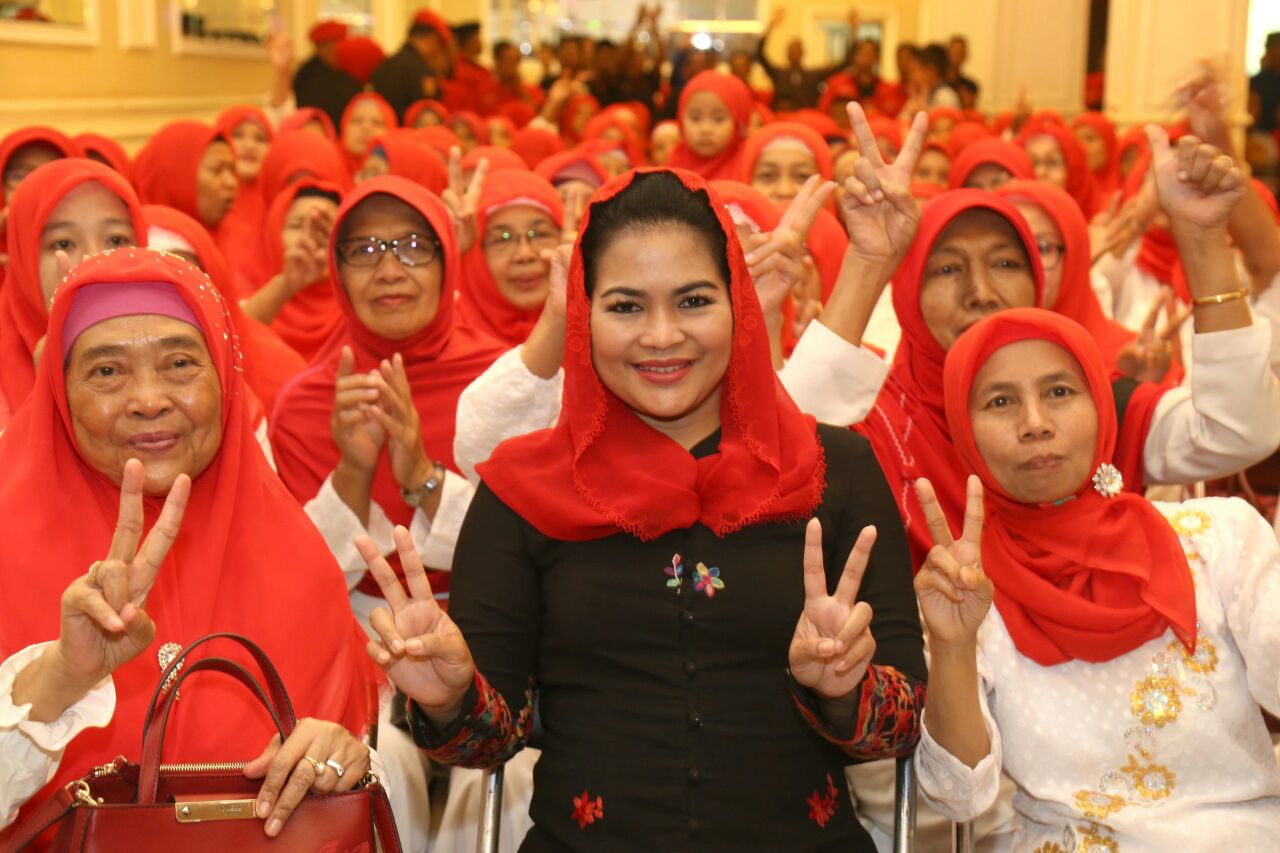 Puti menghadiri forum Rapat Kerja PDIP Bondowoso, Rabu, 28 Maret 2018. 