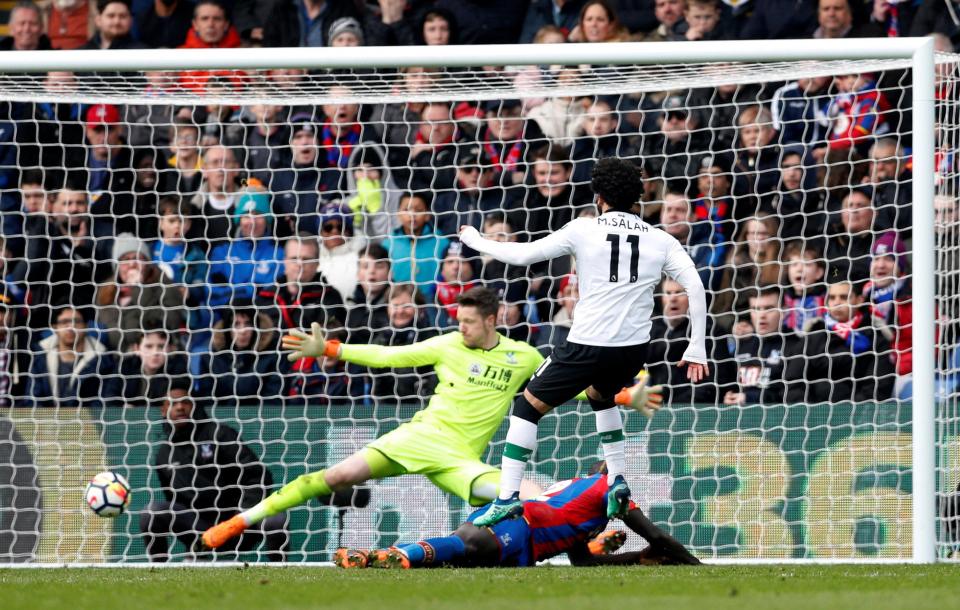 Salah mencetak gol penentu kemenangan Liverpool atas tuan rumah Crsytal Palace. foto;reuters 