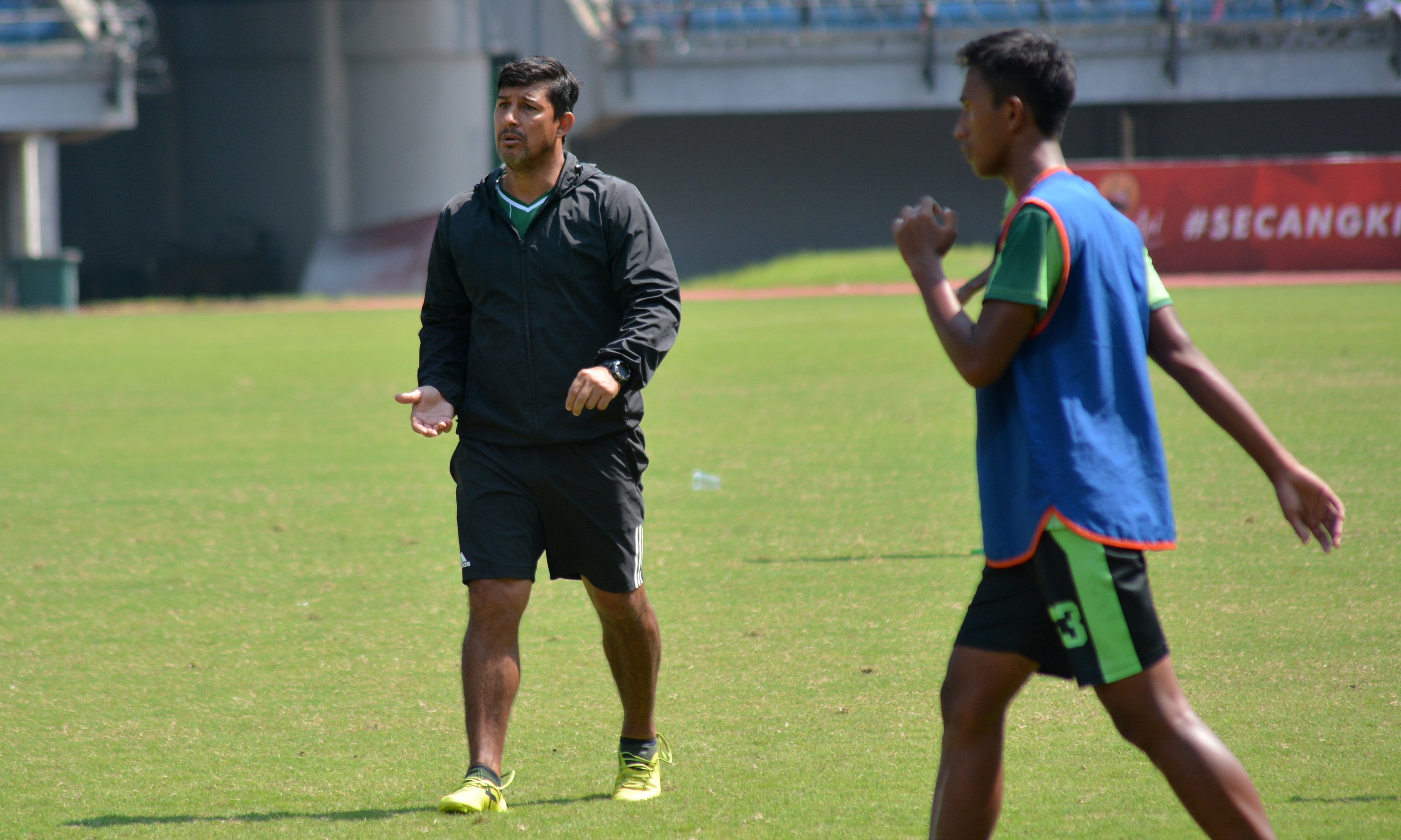 Pelatih Persebaya, Angel Alfredo Vera. (Foto: hrs/ngopibareng)