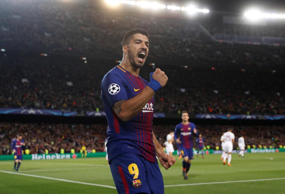 Luiz Suarez mencetak gol ke empat di gawang AS Roma. foto;reutres